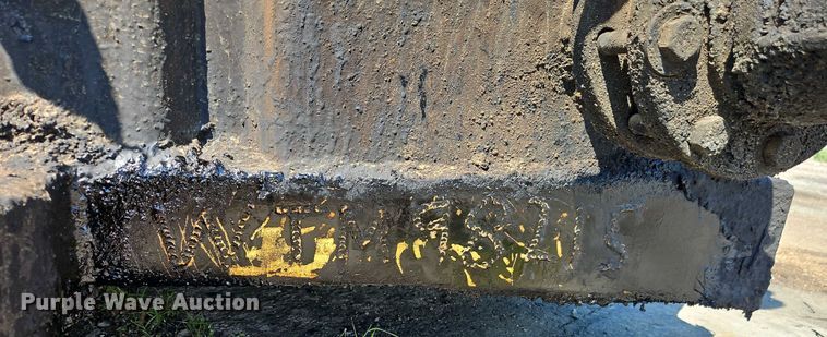 image for item EB8147 1998 Wich frac tank trailer