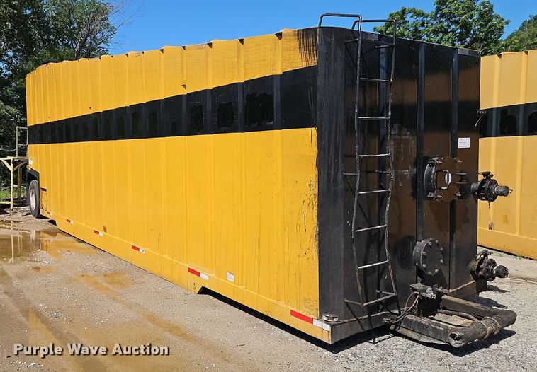 image for item EB8148 1998 Wich frac tank trailer