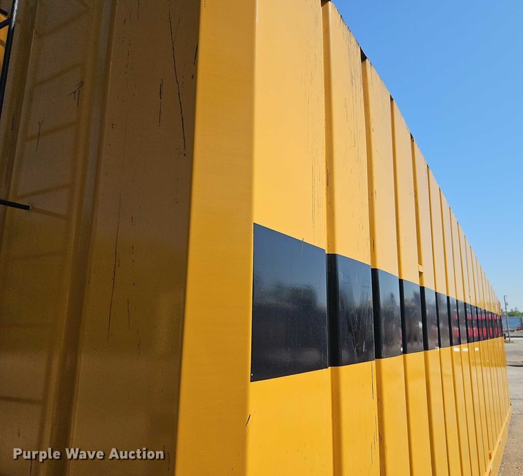 image for item EB8148 1998 Wich frac tank trailer