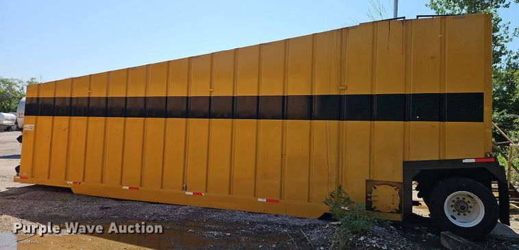 image for item EB8148 1998 Wich frac tank trailer