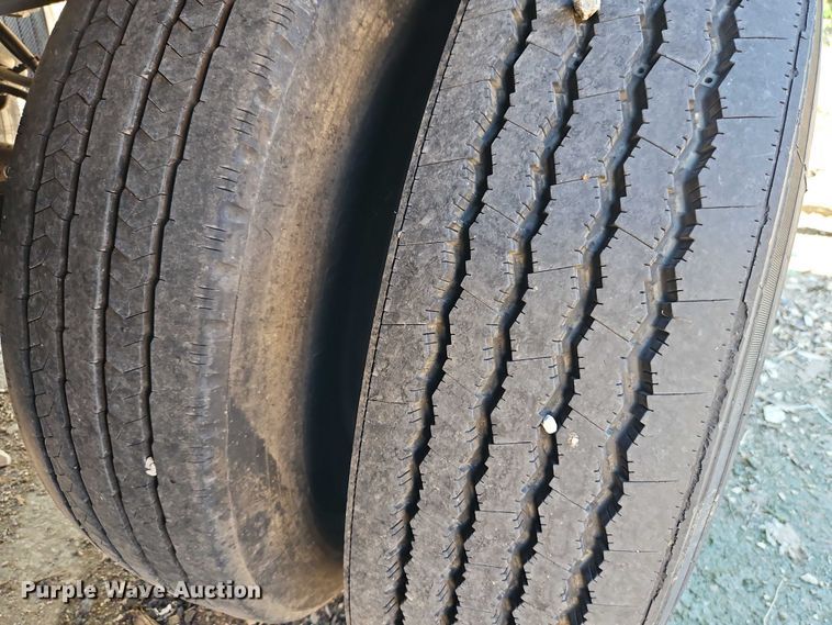 image for item EB8148 1998 Wich frac tank trailer