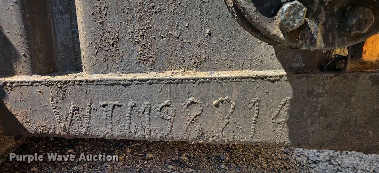 image for item EB8148 1998 Wich frac tank trailer