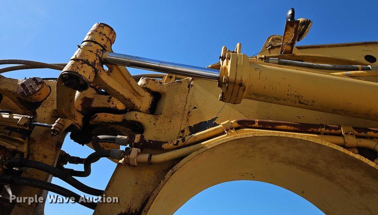 image for item EB8151 1973 Caterpillar 631C scraper