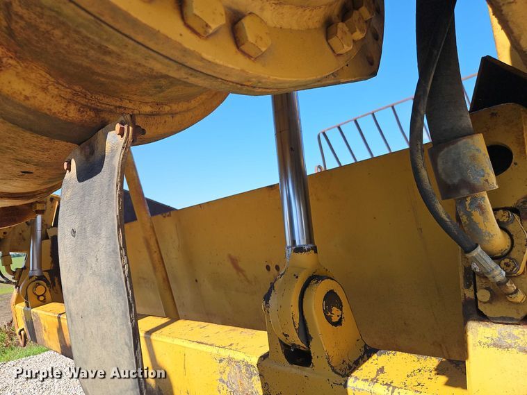 image for item EB8151 1973 Caterpillar 631C scraper