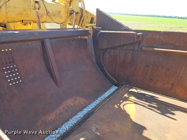 image for item EB8151 1973 Caterpillar 631C scraper