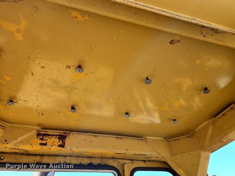 image for item EB8151 1973 Caterpillar 631C scraper