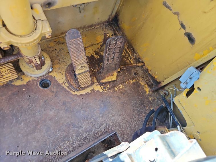 image for item EB8151 1973 Caterpillar 631C scraper
