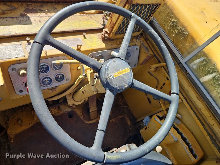 image for item EB8151 1973 Caterpillar 631C scraper