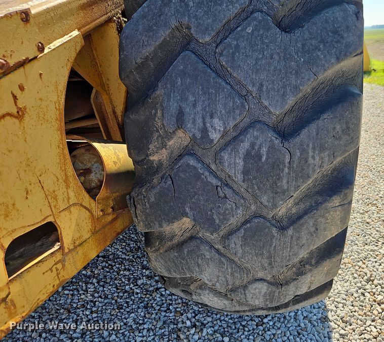 image for item EB8151 1973 Caterpillar 631C scraper