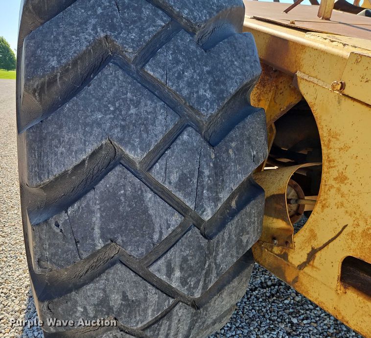 image for item EB8151 1973 Caterpillar 631C scraper