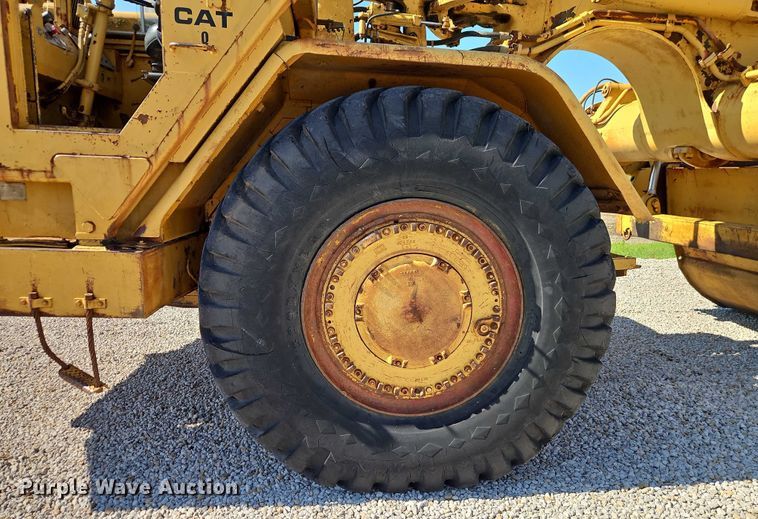 image for item EB8151 1973 Caterpillar 631C scraper