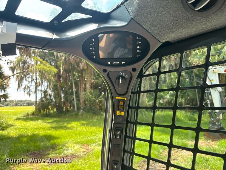 image for item EC3701 2024 Bobcat T770 tracked skid steer loader