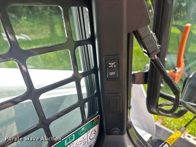 image for item EC3701 2024 Bobcat T770 tracked skid steer loader