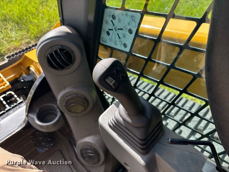 image for item EC3706 2024 Caterpillar 299D3 tracked skid steer loader