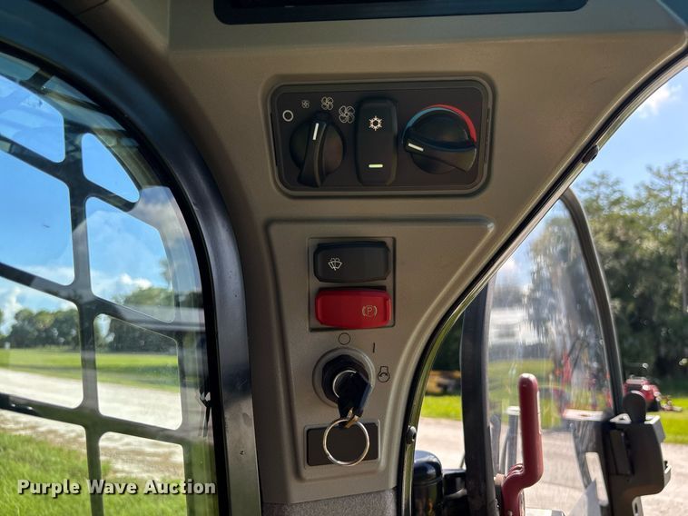 image for item EC3706 2024 Caterpillar 299D3 tracked skid steer loader