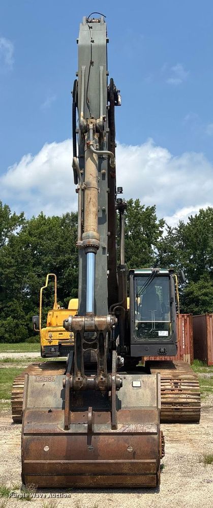 image for item EC3720 2008 Volvo EC360CL excavator