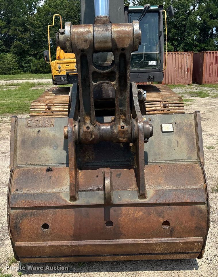 image for item EC3720 2008 Volvo EC360CL excavator