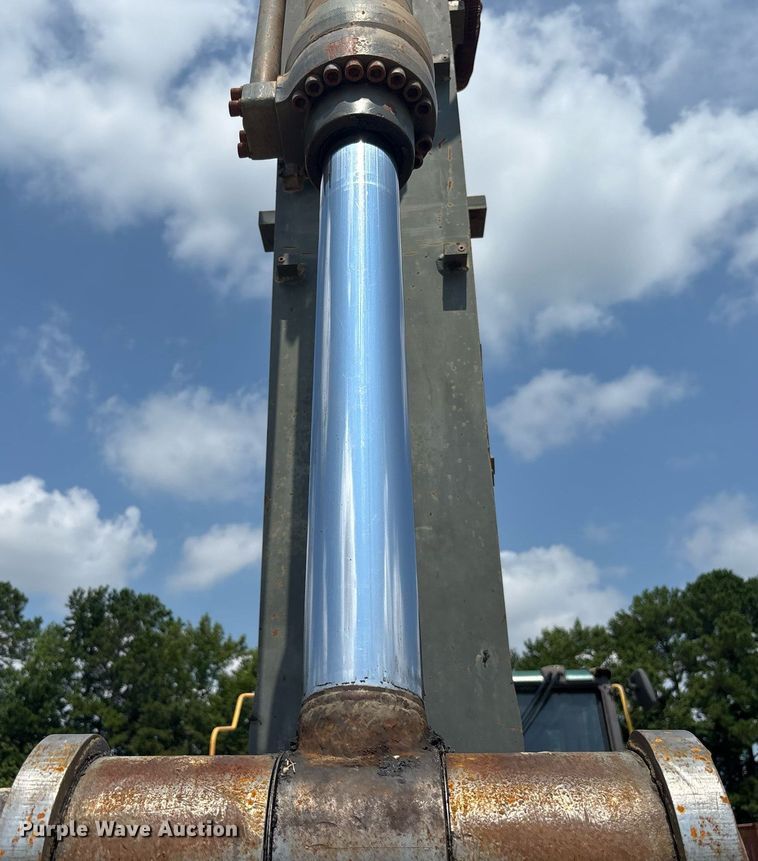 image for item EC3720 2008 Volvo EC360CL excavator