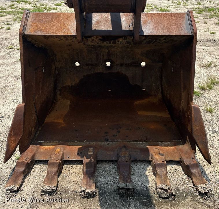 image for item EC3720 2008 Volvo EC360CL excavator