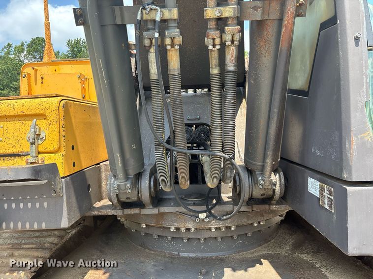 image for item EC3720 2008 Volvo EC360CL excavator