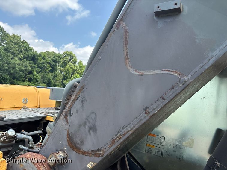 image for item EC3720 2008 Volvo EC360CL excavator