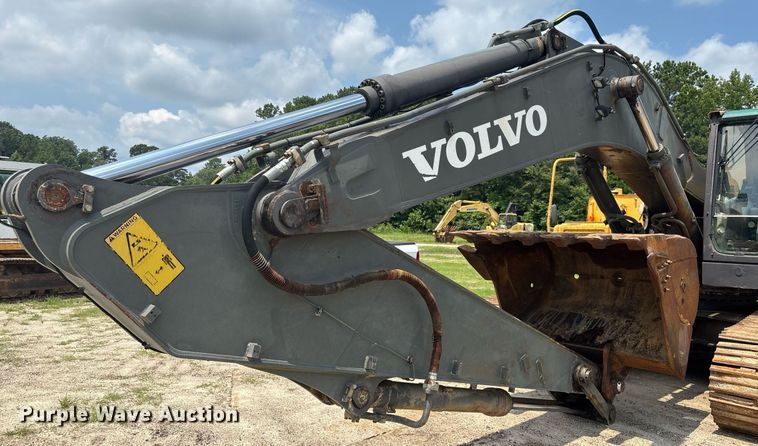 image for item EC3720 2008 Volvo EC360CL excavator