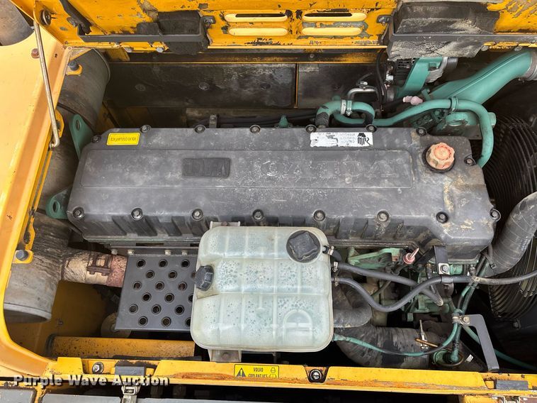 image for item EC3720 2008 Volvo EC360CL excavator