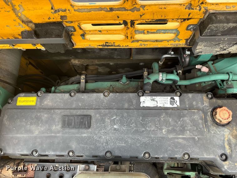 image for item EC3720 2008 Volvo EC360CL excavator