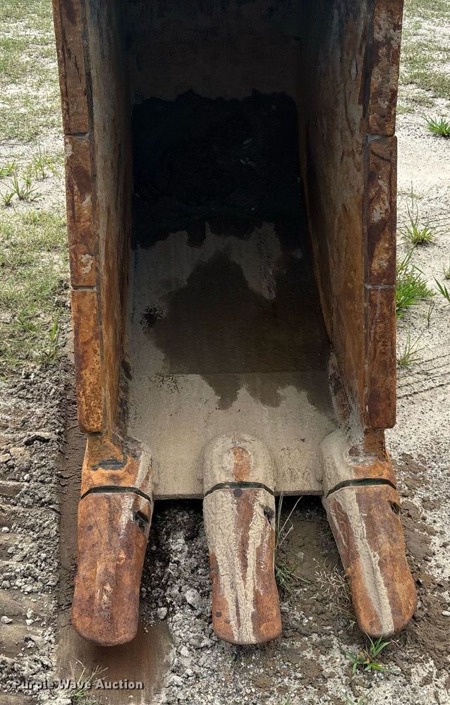 image for item EC3721 2011 Link-Belt 350X excavator