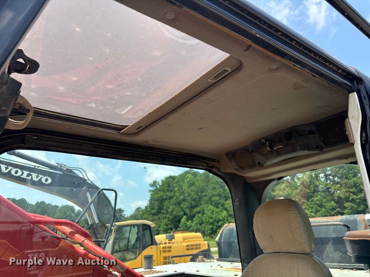 image for item EC3721 2011 Link-Belt 350X excavator