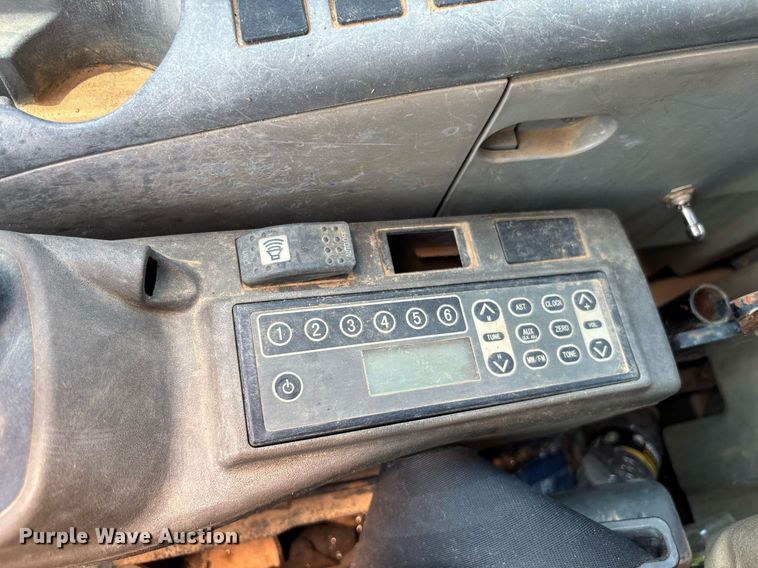 image for item EC3721 2011 Link-Belt 350X excavator