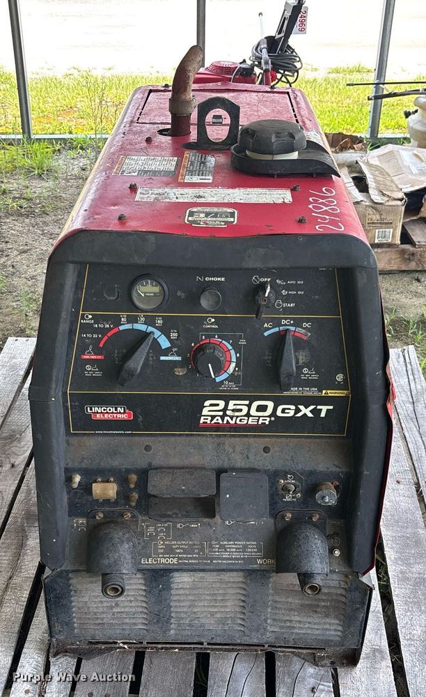 image for item EC3724 Lincoln Electric  Ranger 250 GXT welder/generator