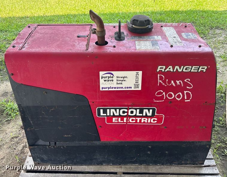 image for item EC3724 Lincoln Electric  Ranger 250 GXT welder/generator