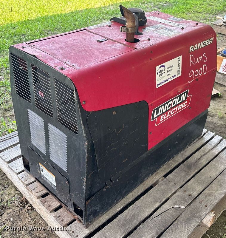 image for item EC3724 Lincoln Electric  Ranger 250 GXT welder/generator