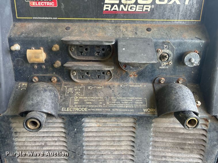 image for item EC3724 Lincoln Electric  Ranger 250 GXT welder/generator
