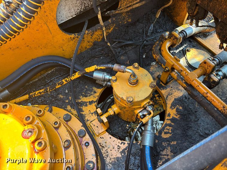 image for item EC3728 1992 Hyundai R290LC excavator