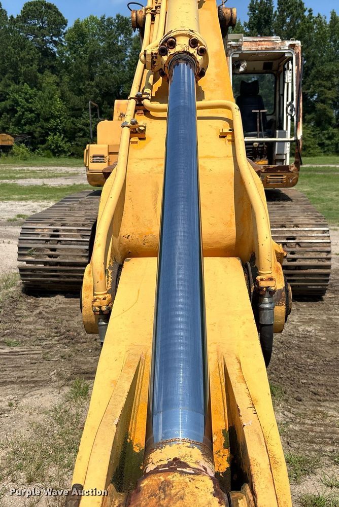 image for item EC3728 1992 Hyundai R290LC excavator