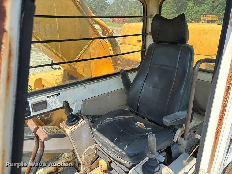 image for item EC3728 1992 Hyundai R290LC excavator