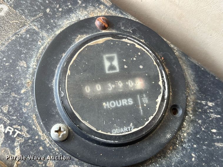 image for item EC3728 1992 Hyundai R290LC excavator