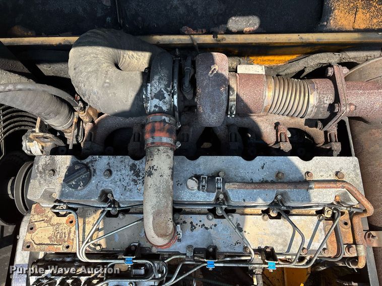 image for item EC3728 1992 Hyundai R290LC excavator