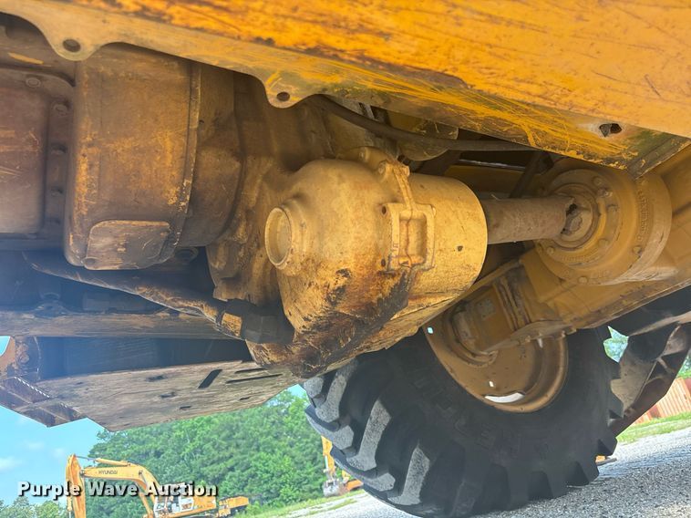 image for item EC3732 2000 John Deere 310E backhoe