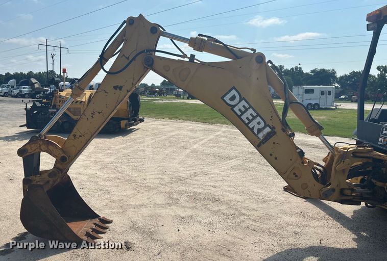 image for item EC3732 2000 John Deere 310E backhoe