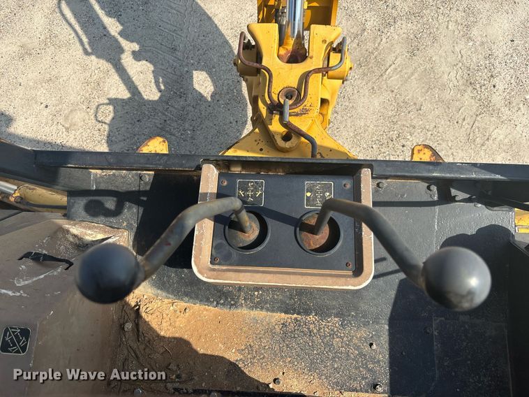 image for item EC3732 2000 John Deere 310E backhoe