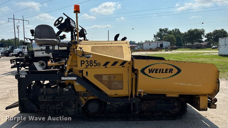image for item EC3733 2019 Weiler P385B paver