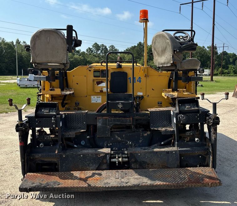 image for item EC3733 2019 Weiler P385B paver