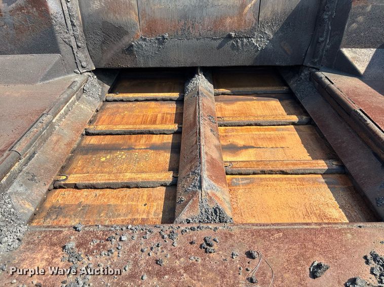 image for item EC3733 2019 Weiler P385B paver