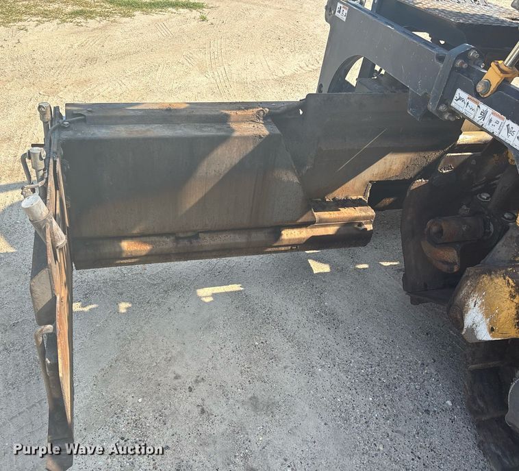 image for item EC3733 2019 Weiler P385B paver