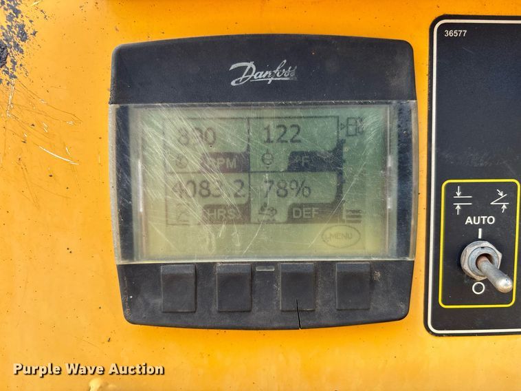 image for item EC3733 2019 Weiler P385B paver