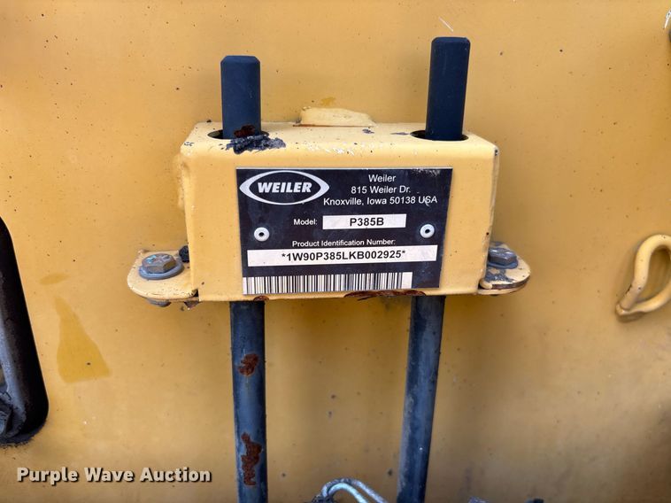 image for item EC3733 2019 Weiler P385B paver