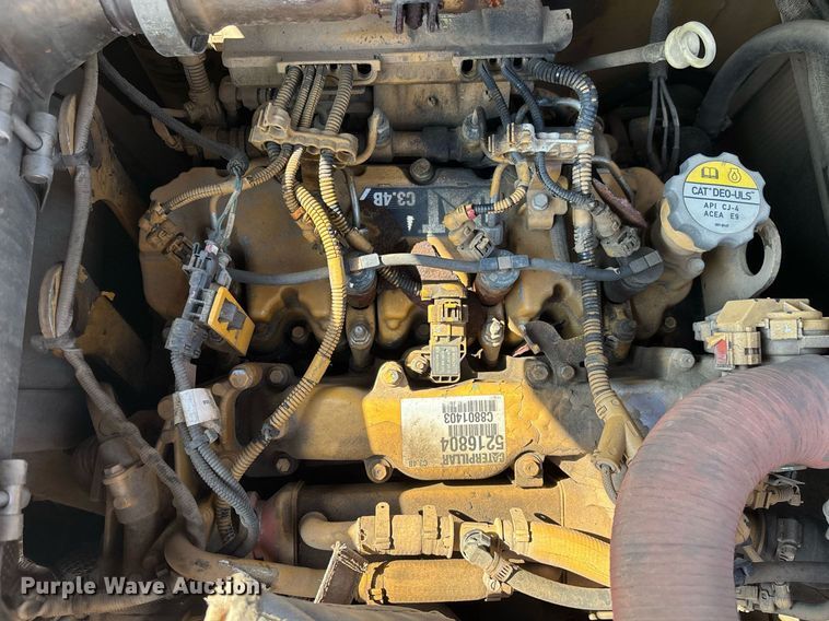 image for item EC3733 2019 Weiler P385B paver